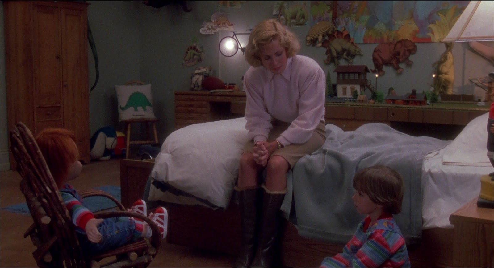 Karen Barclay ( Catherine Hicks...